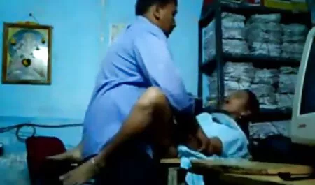 Ragazza scene hot film italiani succhia