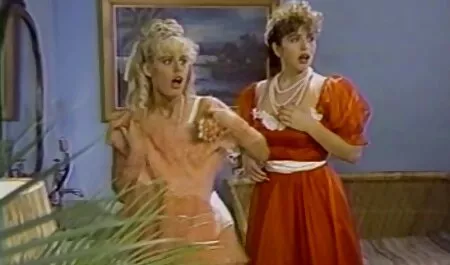 Giovane donna angosciata per continuare erotismo italiano film con la lingua