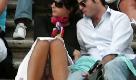 Bruna dai capelli lunghi succhiare il cazzo per filmini erotici italiani i debiti di carta di suo marito