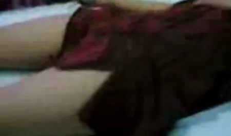 La prima esperienza di una madre matura nel casting film erotici italiani in streaming di personal finisce con lo sperma sul suo viso