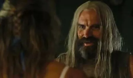 Procace Nastya succhia video amatoriali italiani erotici