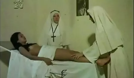 Ispezione di una ragazza sexy erotici italiani completi