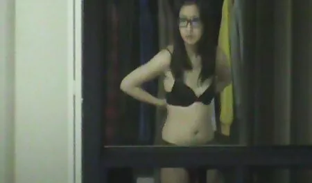 Giovane studentessa con figa scene erotiche italiane pelosa