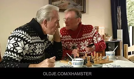 Cazzo film erotici italiani gratis bambino giovane magro con piccolo seni in tra la sua gambe