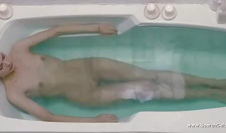 Web-cagna con farfalla erotici italiani su un cazzo duro il buco in una chat video