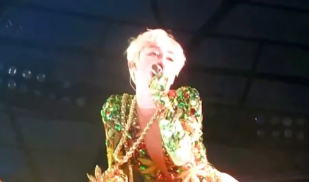 Per l'intrattenimento lesbiche, giovani lesbiche utilizzando film erotici italiani completi giocattoli sesso