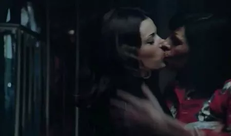 Calze in video erotici italiane piscina