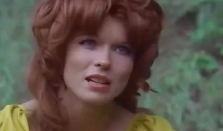 Bruna splendida a pelo lungo video film erotici francesi seduto sul culo in casting porno