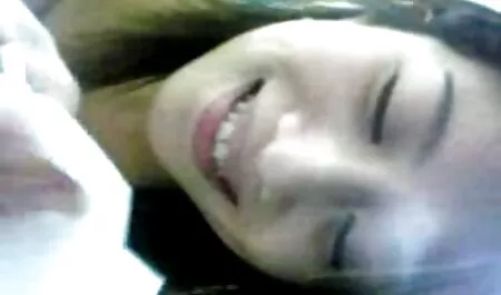 Metti video erotici gratuiti italiani Kim sul tavolo e scopa quanto vuoi