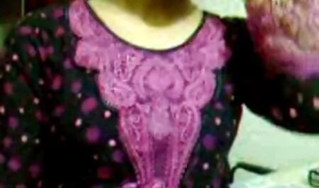 Marito guarda sua moglie scopare e con film erotic italiani un rapido masturbandosi del suo cazzo che paffuto