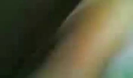 Ragazza si masturba video film erotici italiani gratis sul tavolo