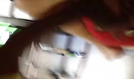 Solo bella bruna videochat erotiche italiane russo con un attaccare fuori piccoli seni