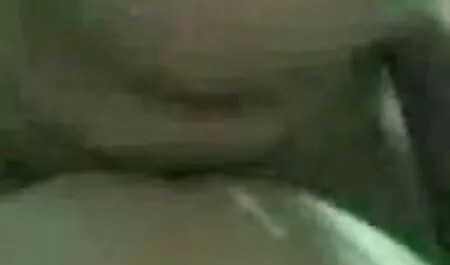 Due donne e un uomo fanno video racconti erotici italiani sesso in camera da letto