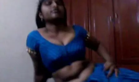 Sono venuto filmerotici italiani a visitare un amico e subito allargò le gambe elegante in futuro