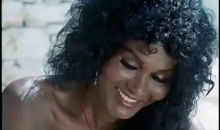 Gangbang famiglia-madre depravato seducente ragazze film erotico italiano completo e ragazzi